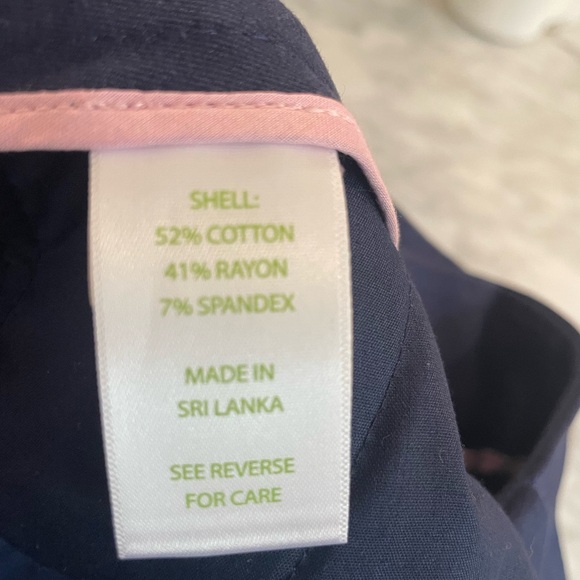 Lilly Pulitzer shorts 5” size 0 - Picture 2 of 4